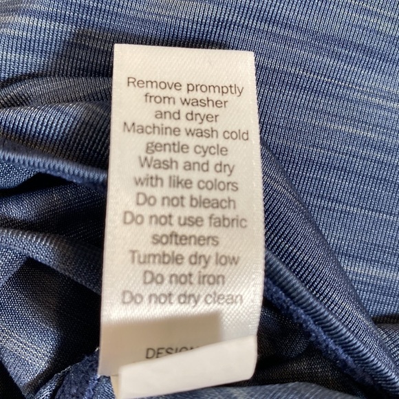 ATHLETA Long Sleeve Navy Scoop Neck Athletic‎ Top Chevron Panel Size S - Picture 9 of 11